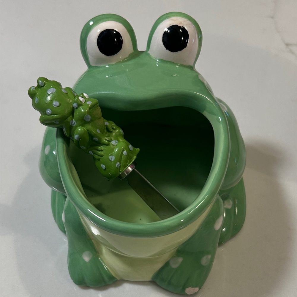Green Frog Ceramic sponge Dish or Dip Dish with Knife